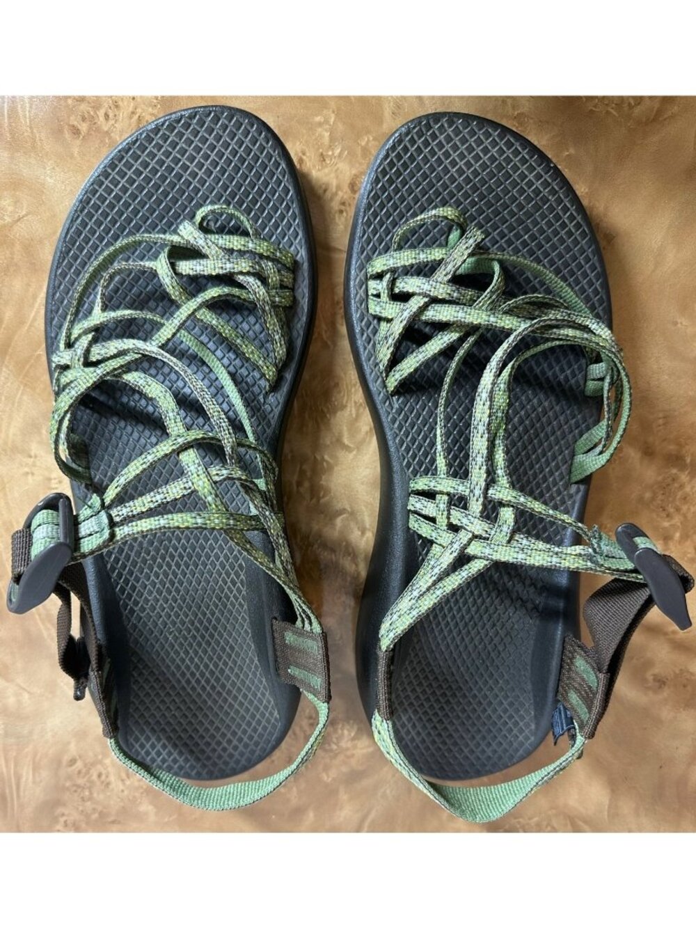 Chaco Z/Cloud Classic Sport Sandals Women's Size 9 Green Adjustable Vibram